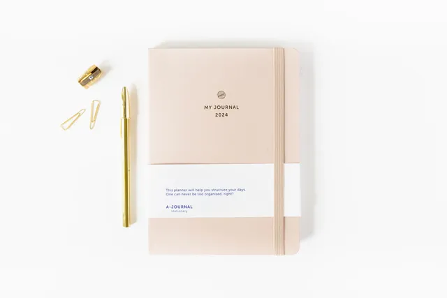 a-journal-my-journal-diary-2024-terminkalender-beige image 1