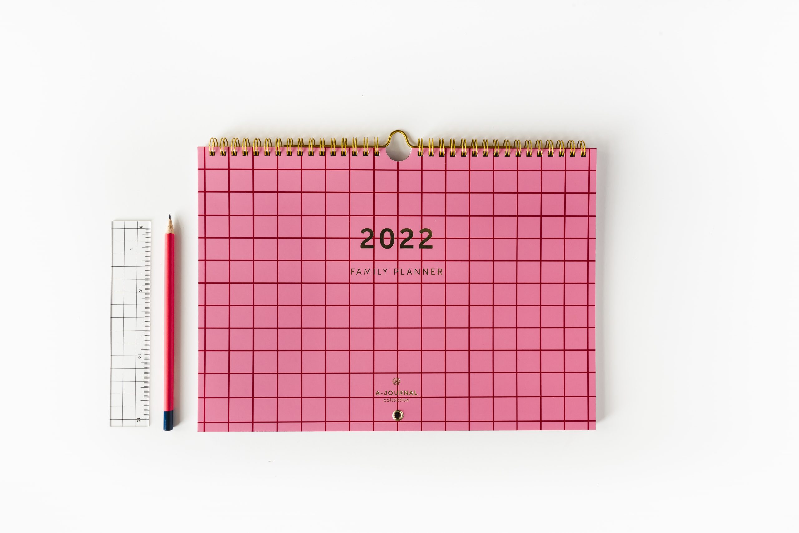 a-journal-family-planner-2022-familienkalender-checkered-pink image 2