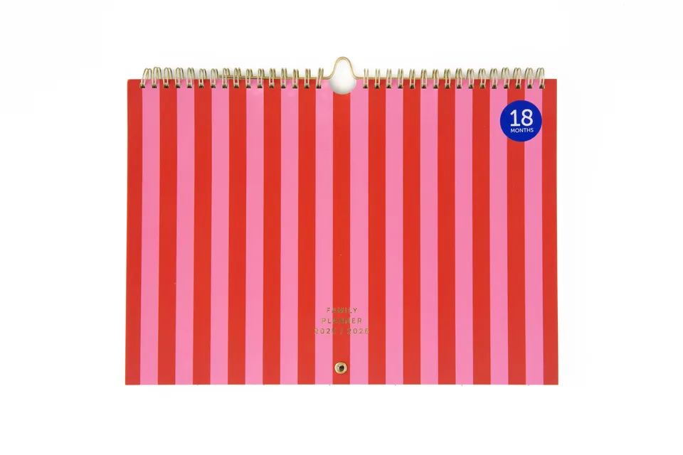 a-journal-fabrique-family-planner-2025-2026-pink image 1
