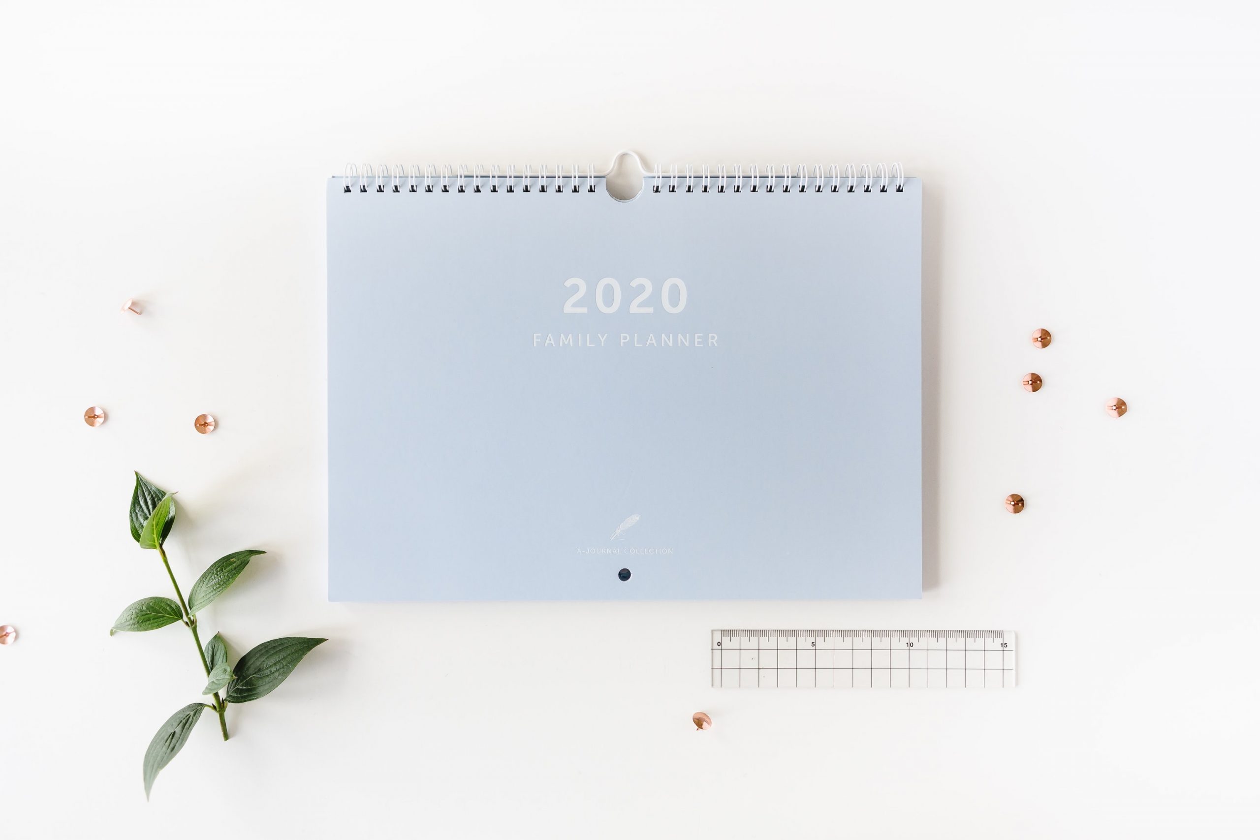 a-journal-diaries-and-planners-family-planner-2020-blau image 3
