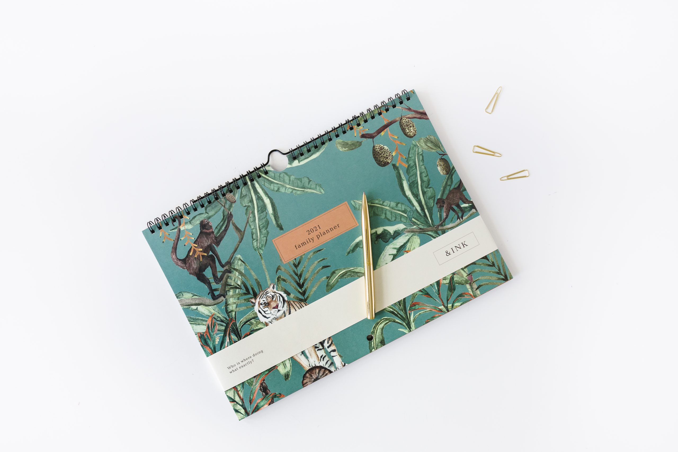 a-journal-ink-family-planner-familienkalender-gr-n-2021 image 3