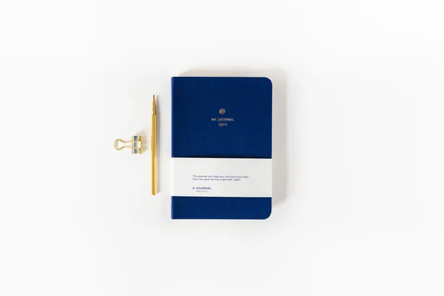 a-journal-my-journal-a6-tagebuch-dunkelblau-2024 image 1