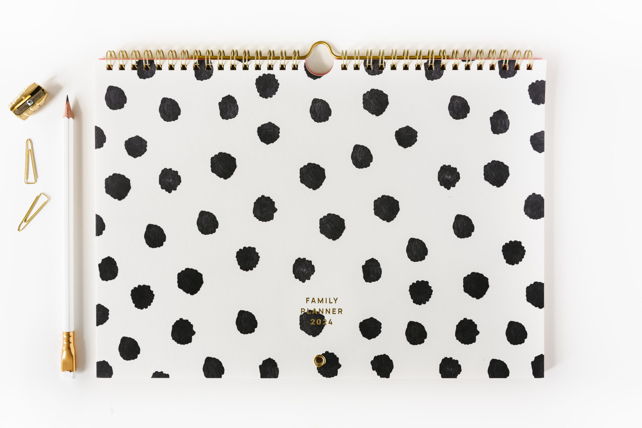 a-journal-fabrique-family-planner-2024-dots-familienplaner image 2