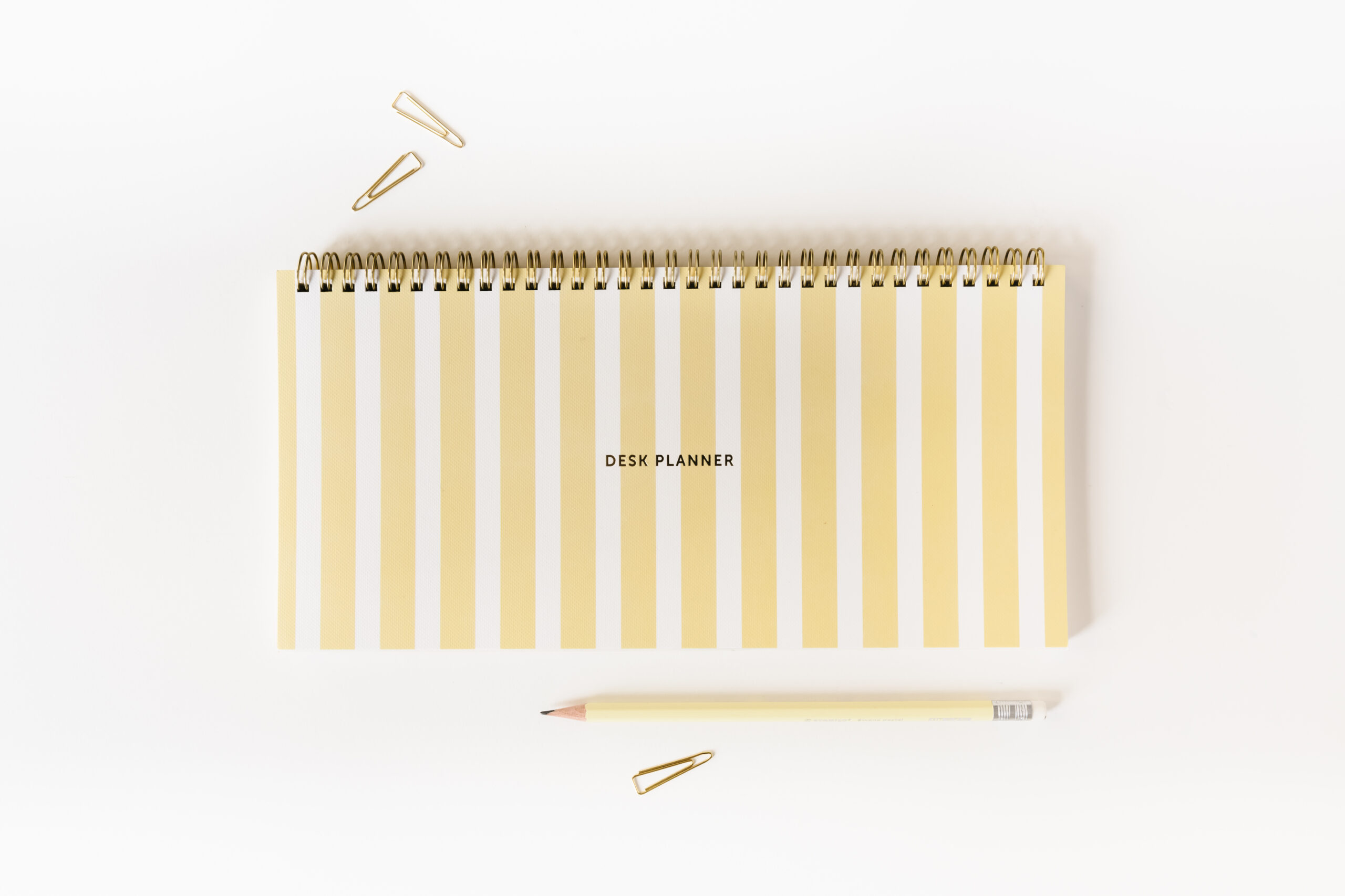 a-journal-fabrique-deskplanner-stripes-yellow-planer image 2