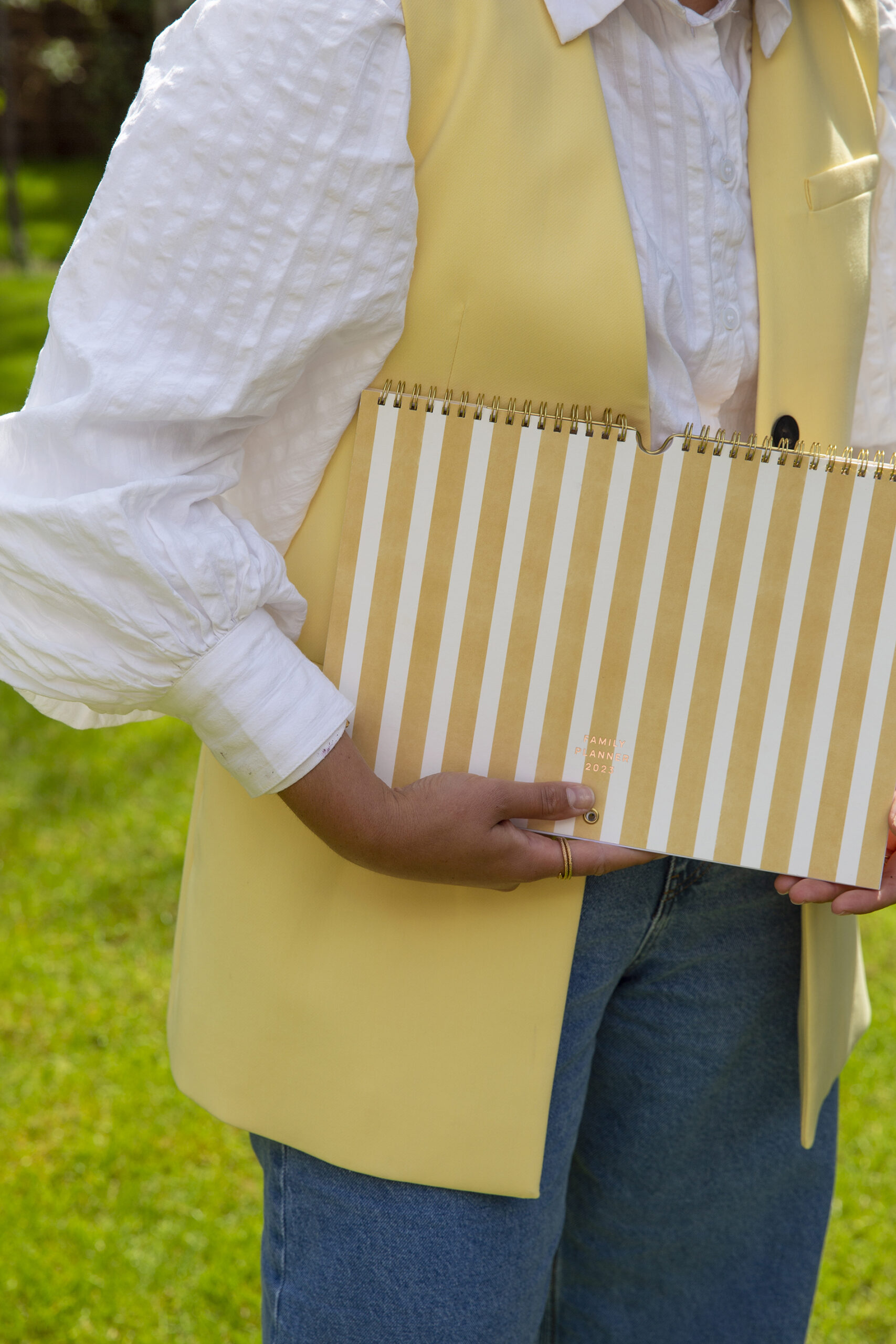 a-journal-family-planner-2023-stripes-familienkalender-streifen image 3